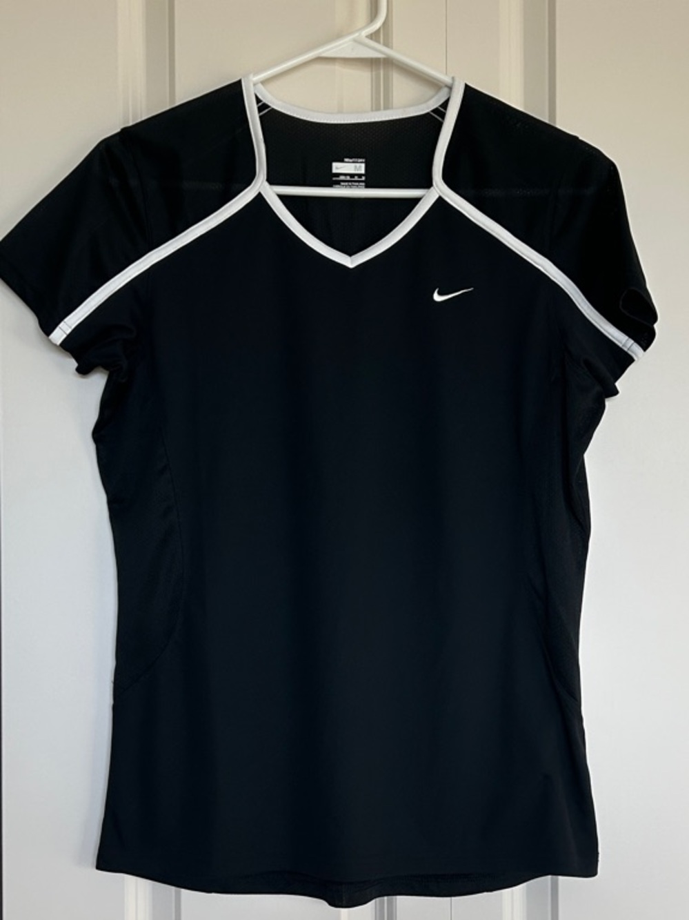 NWOT Vintage Nike FIT-DRY Short-Sleeve Athletic Tee | Black with White Piping